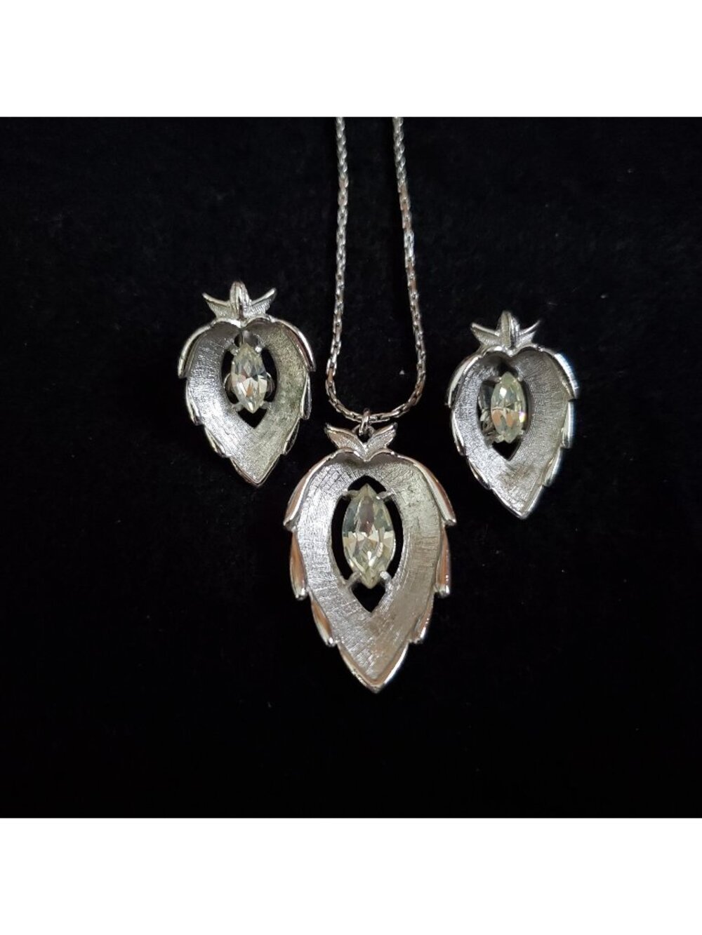 Vintage Sarah Coventry Necklace Earring Set Silver Tone Rhinestone Leaf 18"